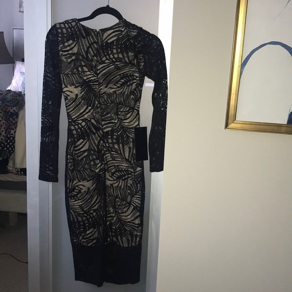 Robe BEBE Dentelle Noire - Taille S/6, Neuve Avec étiquette, Valeur Originale 98$